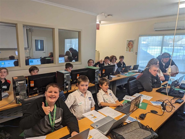 Kids in code club 